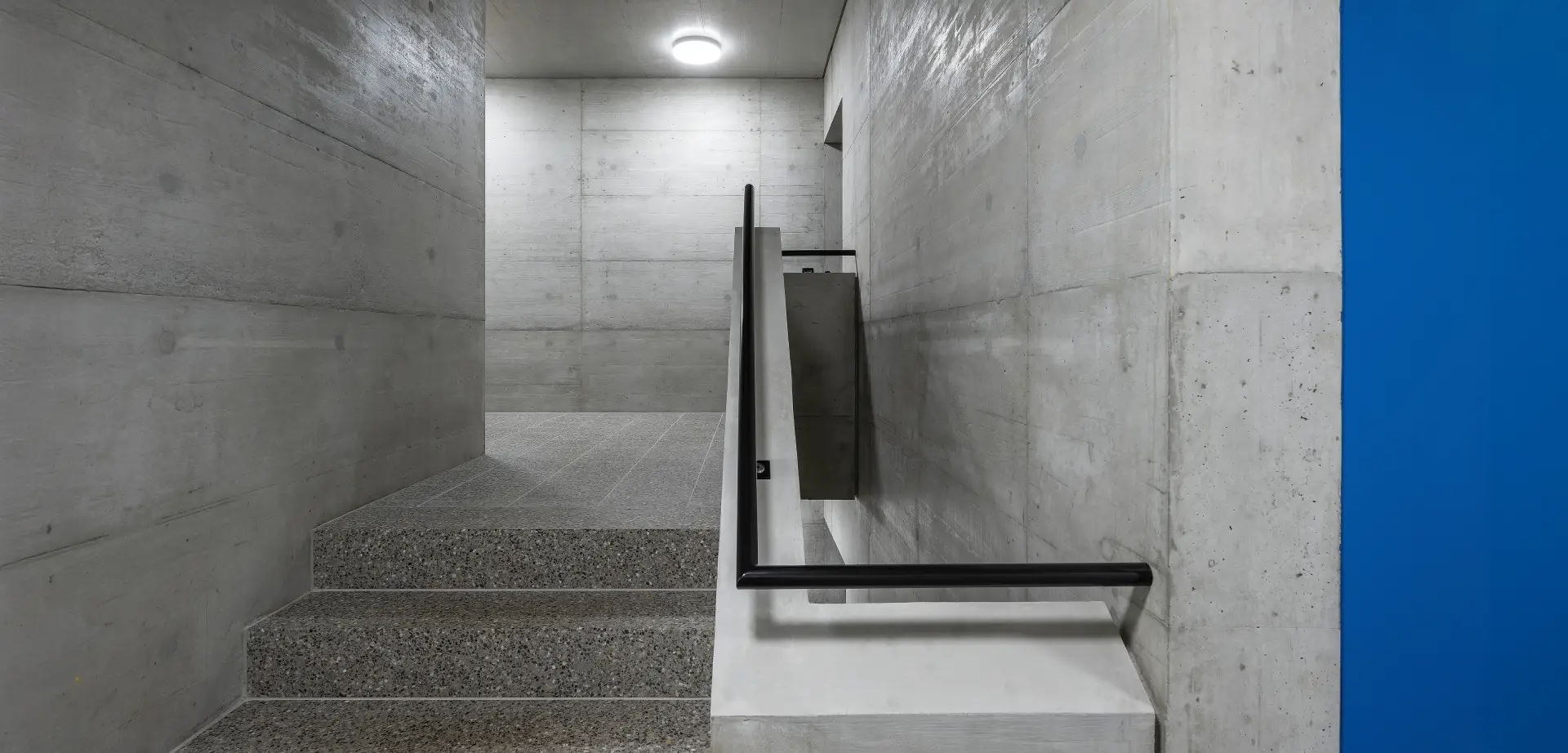 H02 Foto Innen Header